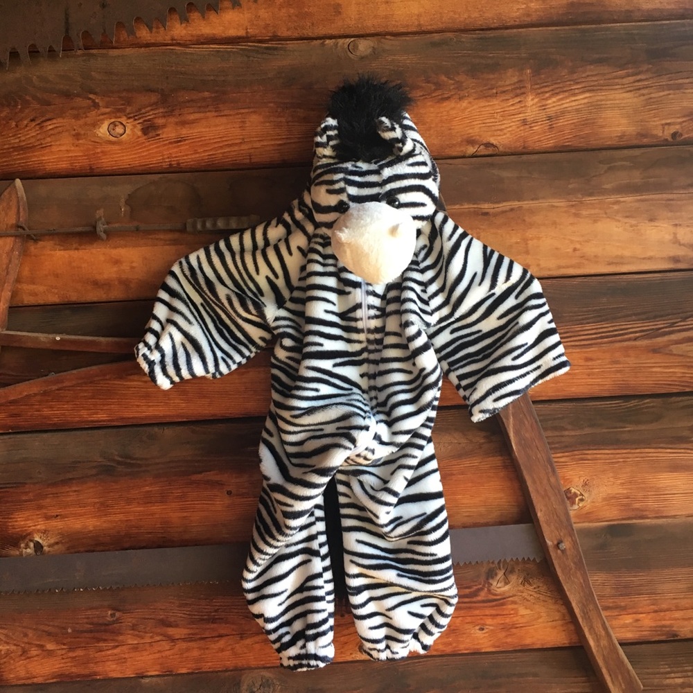 Zebra jammies size 12 - 18 months